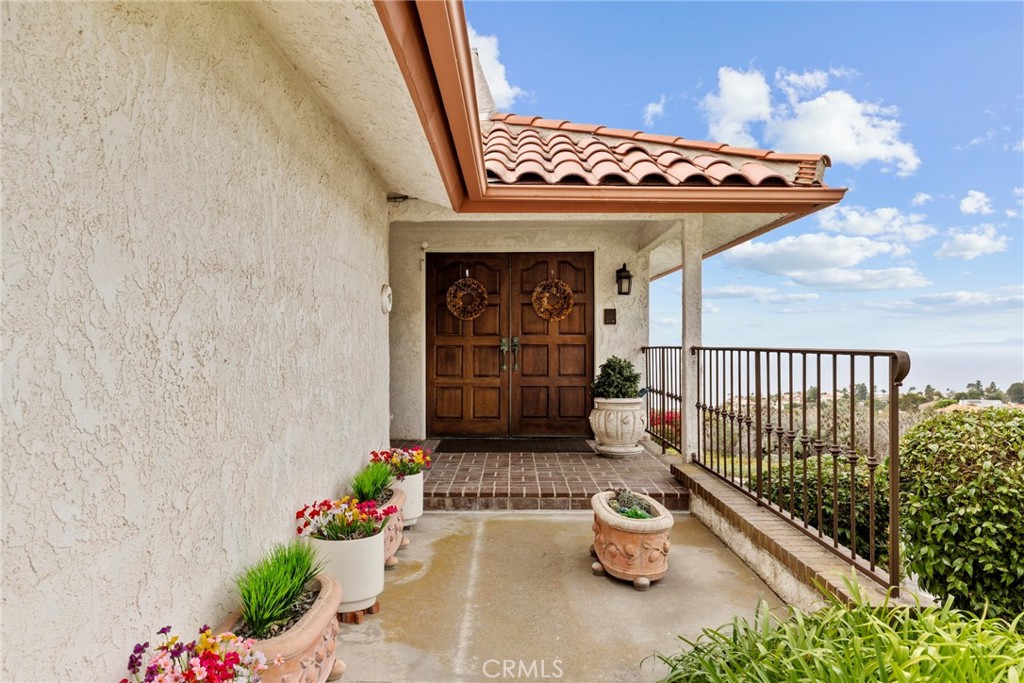7 Ocean Crest Court