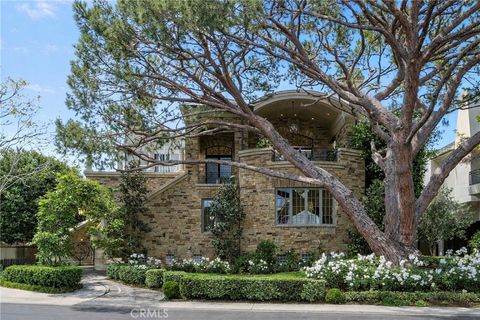 Photo of 15 Smithcliffs Rd, Laguna Beach, CA 92651 (MLS # NP26084813)