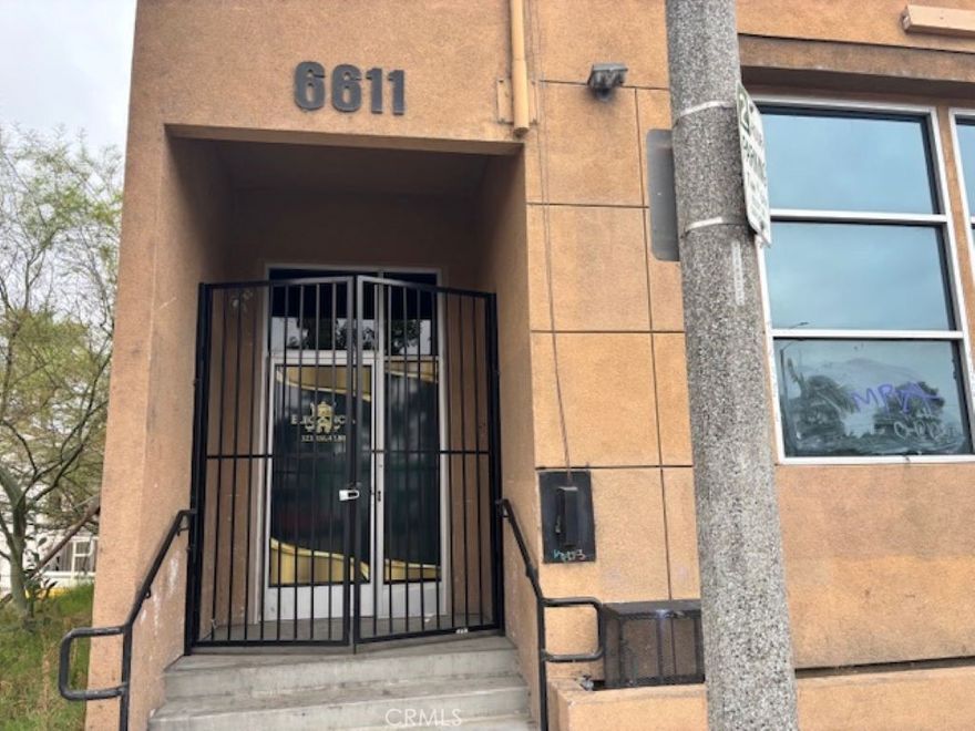 Wow! Wow! Wow! Outstanding Commercial Building was used as a Post Office, Loading dock, Rear Alley Access, Estimated 15 Parking
Spaces with additional parking in Public area about 50 Ft from Building, Close to shopping centers, Freeways, Easy Access in and out...Great
Location...Building completely remodeled with all new plumbing, heating, A/C, electrical, roofing, cement driveway and parking lot back in 2016. 
Building has large kitchen and appliances.  Ideal for large Dental office, Real Estate office, or Medical Building.