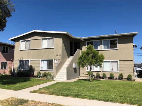 Photo of 2956 Peppertree LN, Costa Mesa, CA 92626 (MLS # OC26215986)
