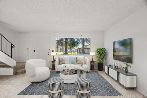 Photo of 3665 Oxford Cmn Cmn, Fremont, CA 94536 (MLS # 41122562)