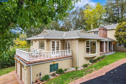 Photo of 59 Hacienda Cir Cir, Orinda, CA 94563 (MLS # 41115324)