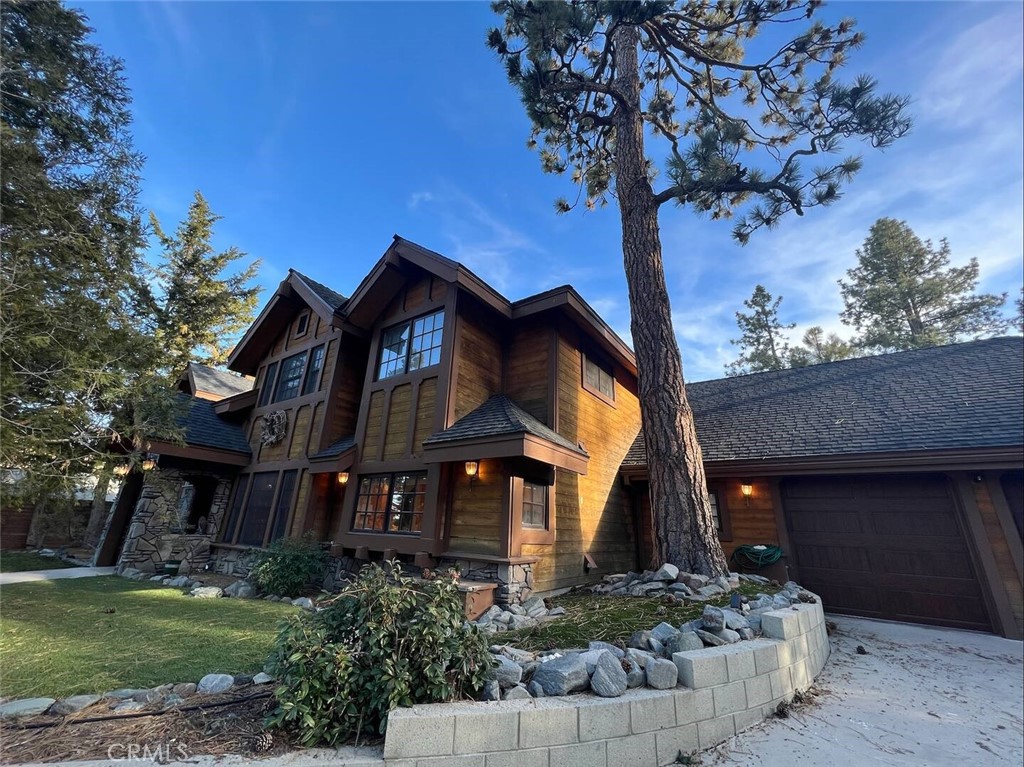 2329 Zurich Court