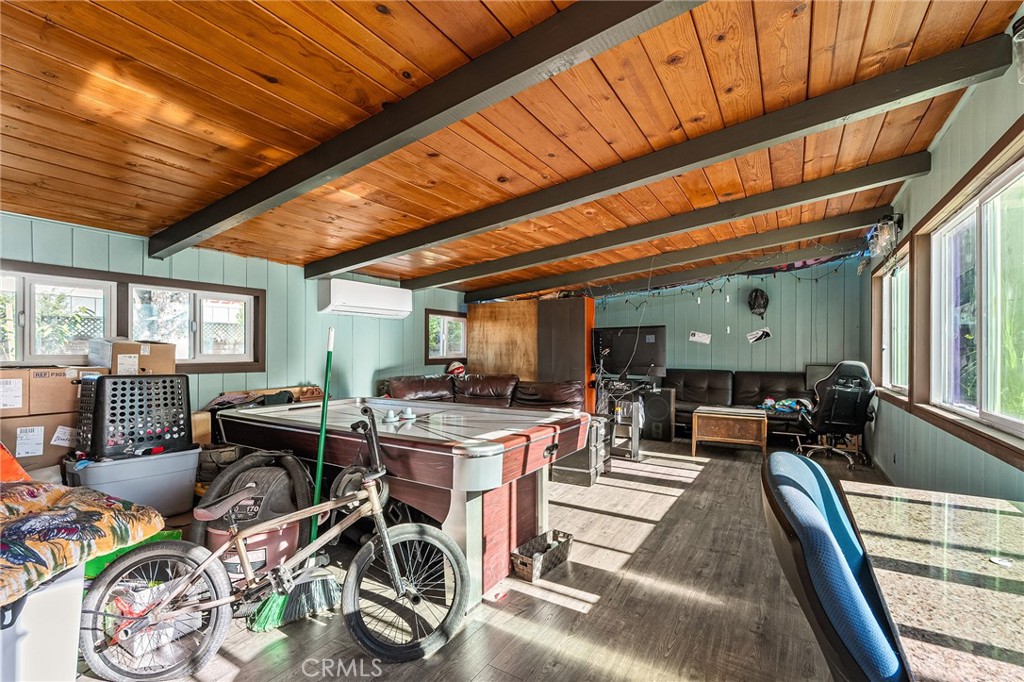 954 Myrtle Ave