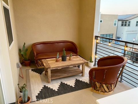 Photo of 27628 Exploration Rd, Valencia, CA 91381 (MLS # SR26072432)