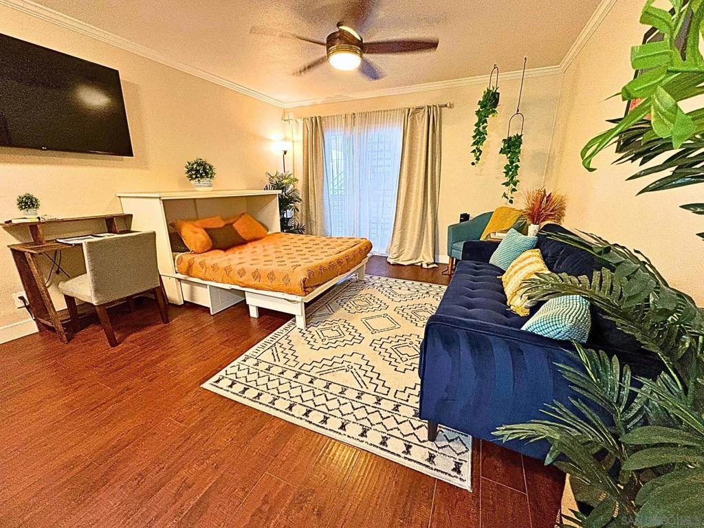 1021 Scott St 103