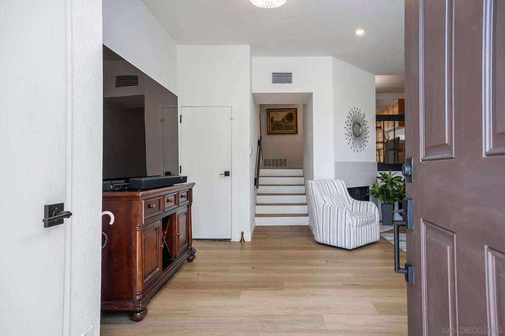 7426 Caminito Carloltta, San Diego CA 92120