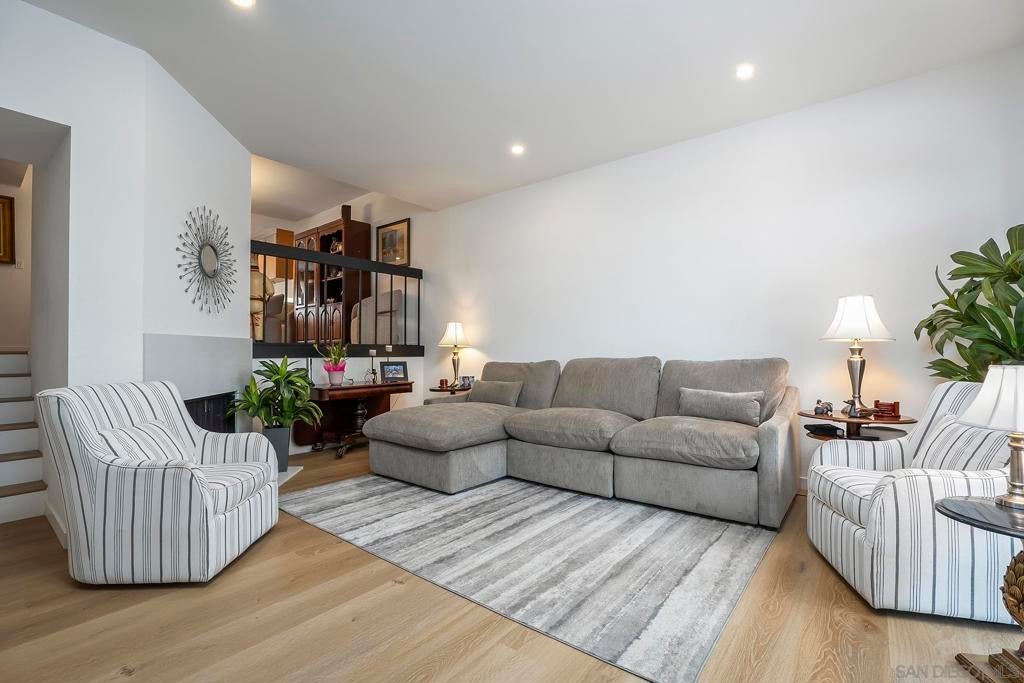 7426 Caminito Carloltta