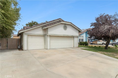 Photo of 2641 Peaceful Way WAY, Lancaster, CA 93535 (MLS # SR26190703)