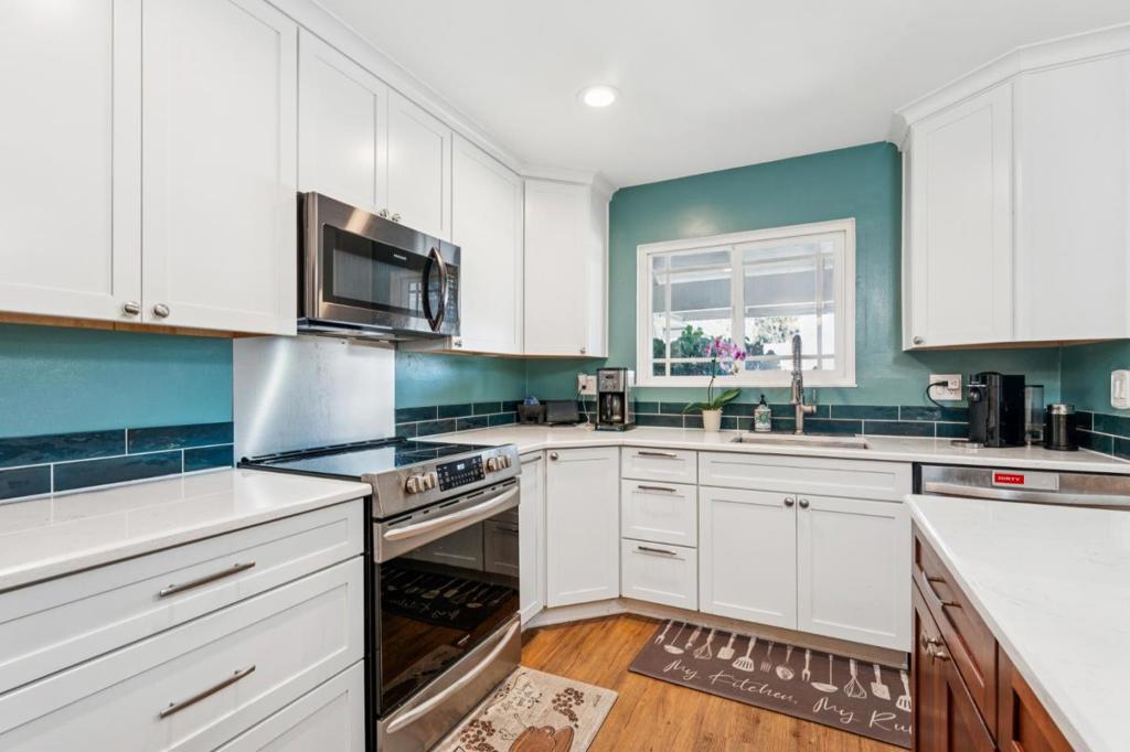3130 Raleigh Court