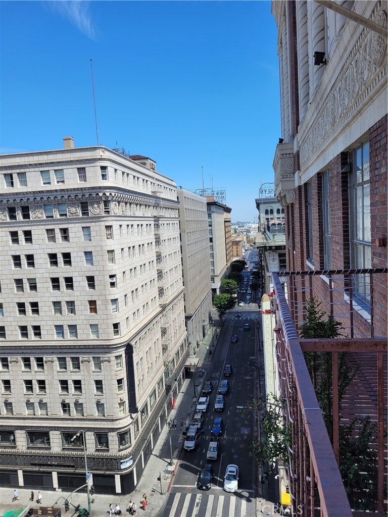 312 W 5th St, Los Angeles CA 90013