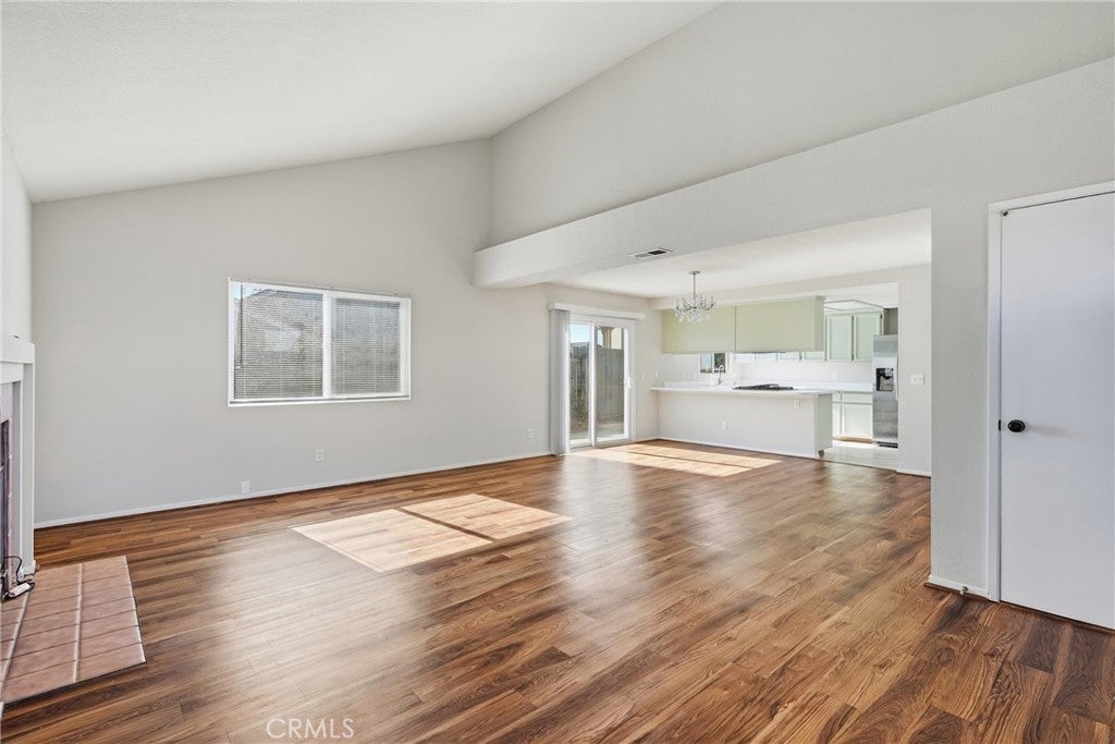 1368 E Foster