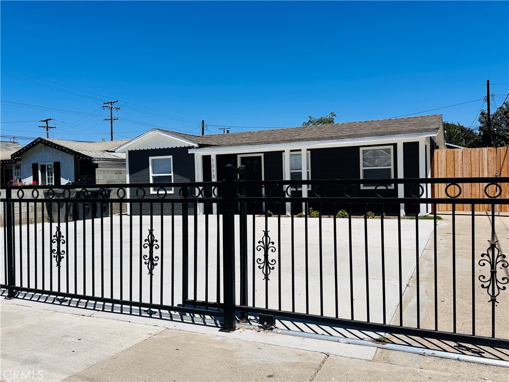 1113 S Golden West Avenue