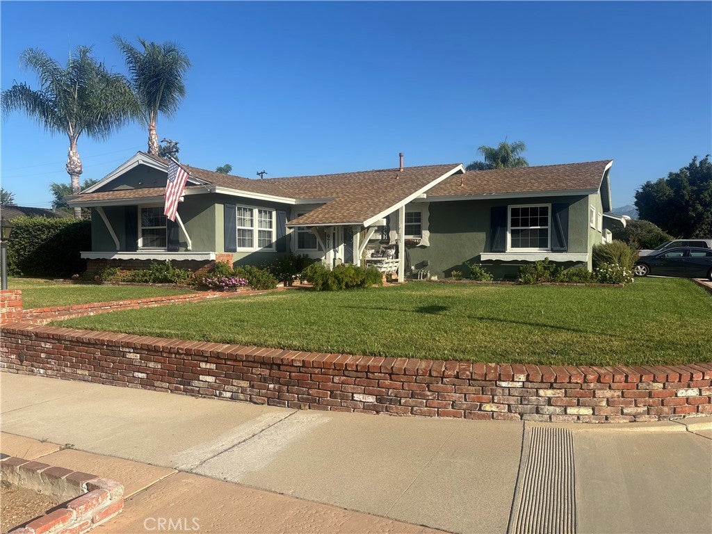 971 E Wanamaker Drive
