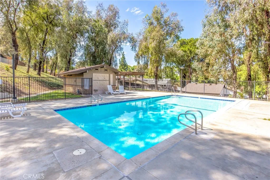 Corona, California 92882, United States, 4 Bedrooms Bedrooms, ,2 BathroomsBathrooms,Residential,Pending,213775