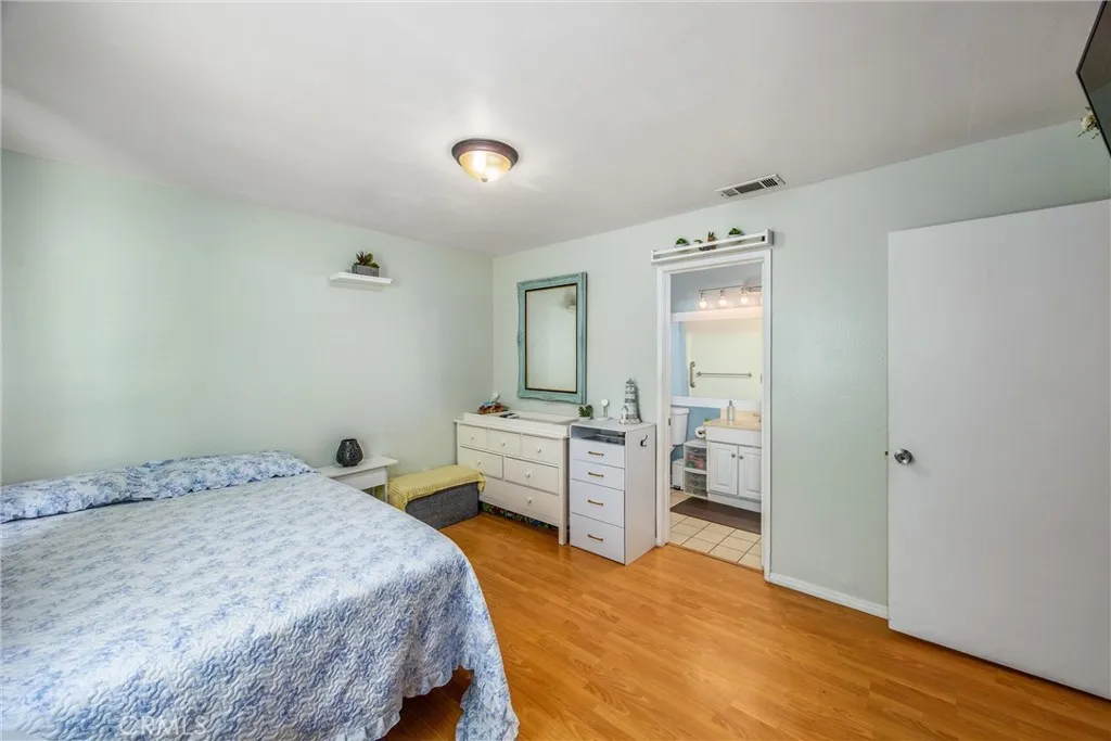 Corona, California 92882, United States, 4 Bedrooms Bedrooms, ,2 BathroomsBathrooms,Residential,Pending,213775