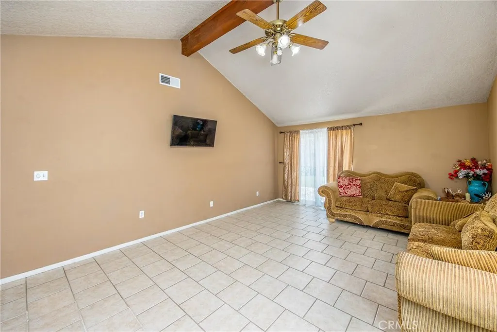 Corona, California 92882, United States, 4 Bedrooms Bedrooms, ,2 BathroomsBathrooms,Residential,Pending,213775