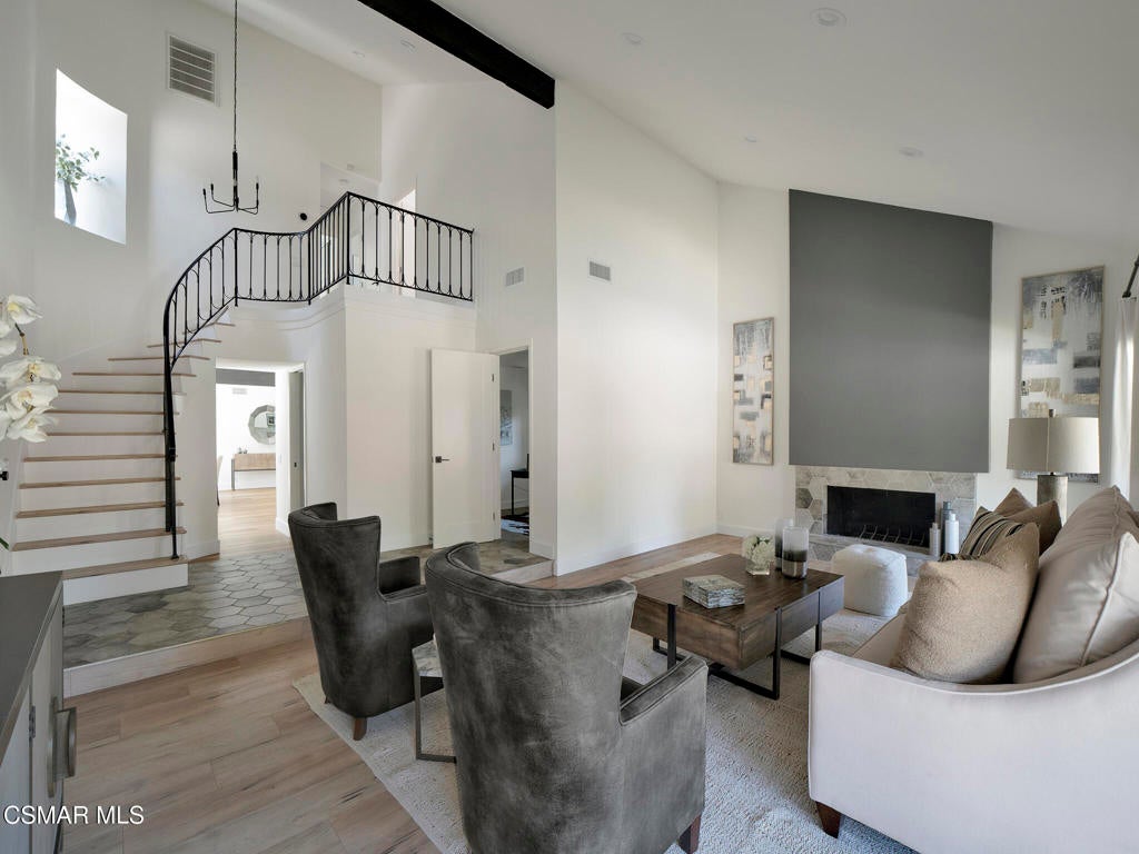 2920 Salmon River Circle