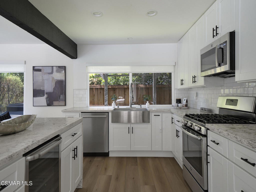 2920 Salmon River Circle