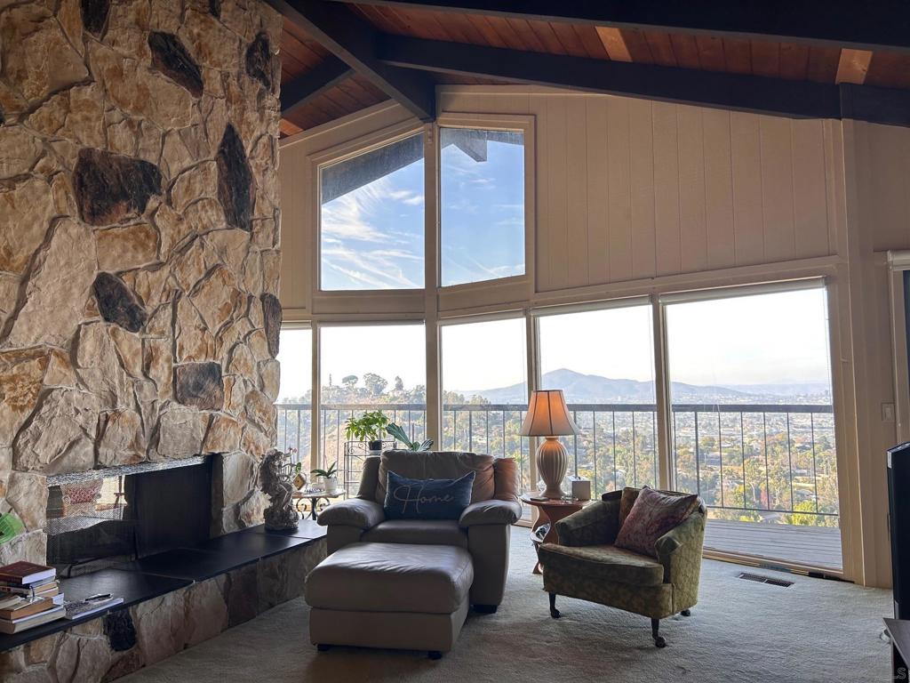 4742 Mt. Helix Drive
