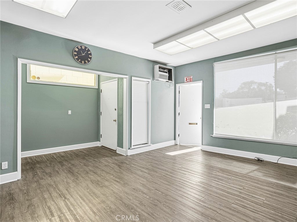 4105 W Magnolia Boulevard
