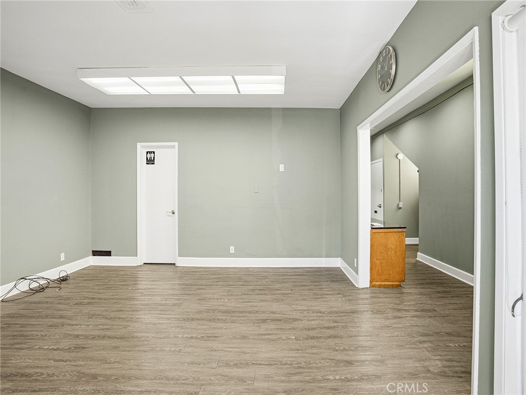 4105 W Magnolia Boulevard