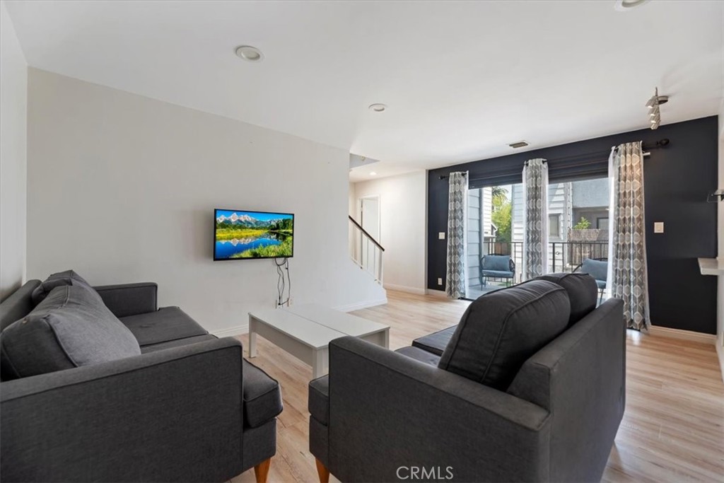 340 E Washington Boulevard 3