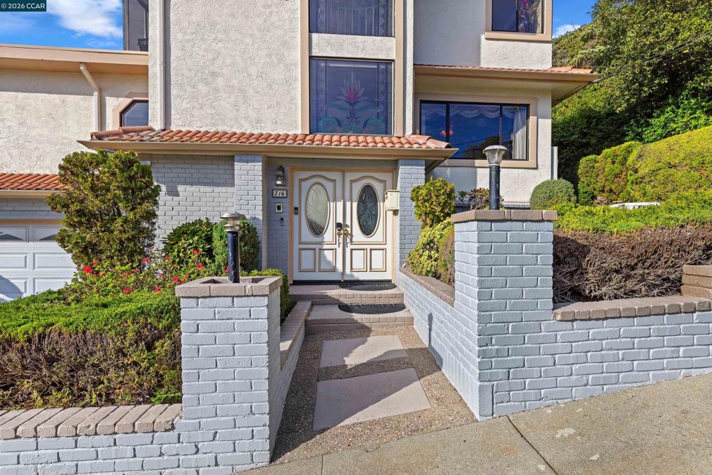 716 Gelston Pl Pl, El Cerrito CA 94530