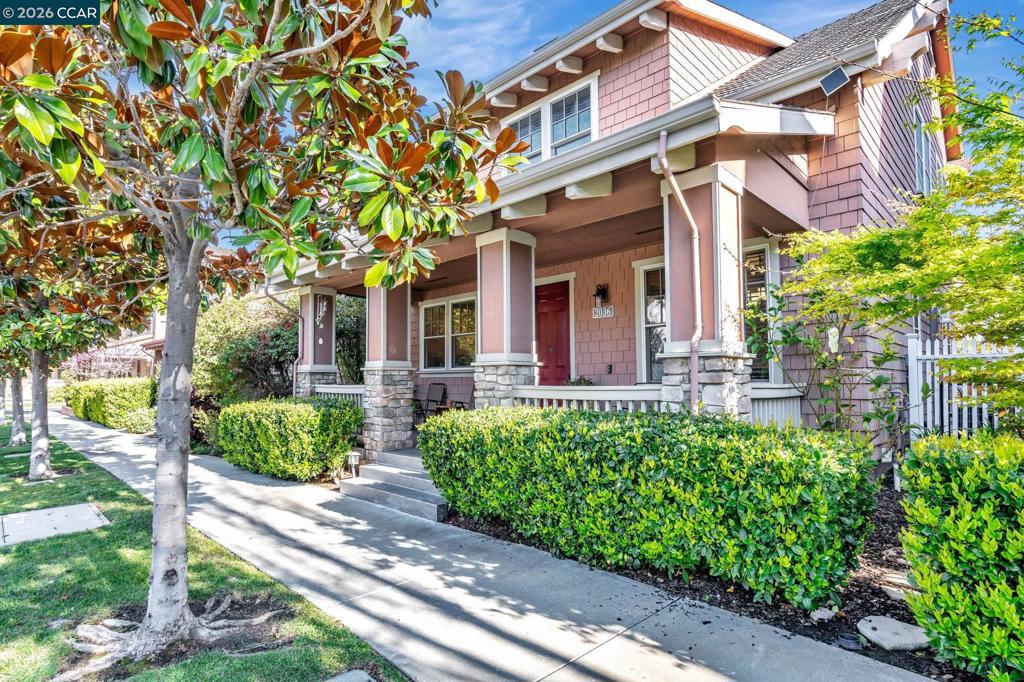 2036 Serra Ln, Hercules CA 94547