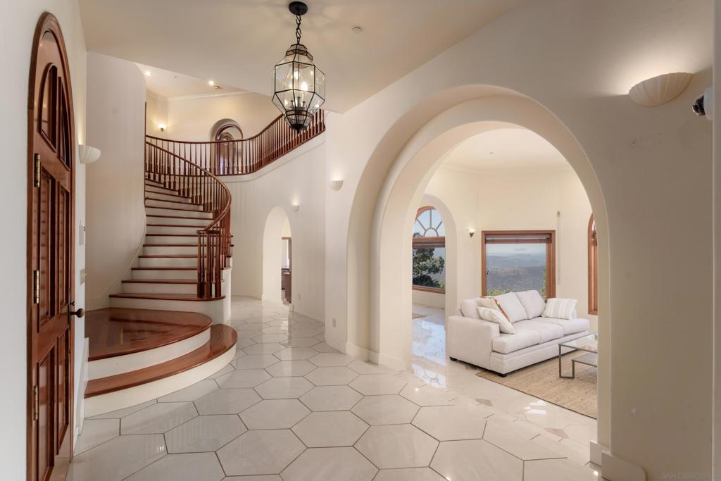 4029 Alta Loma Dr