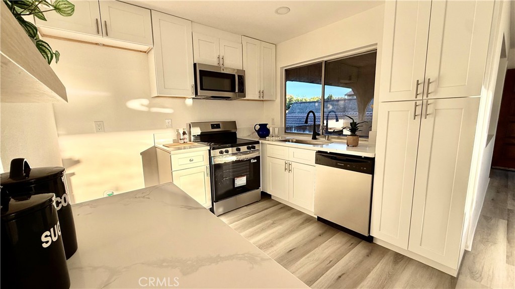 Properties 2 412 E Newmark Avenue D