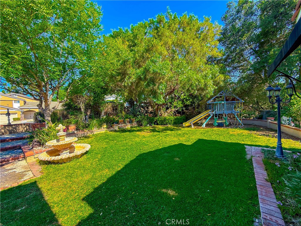 15429 Turquoise Circle N