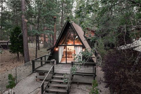 Photo of 42645 La Cerena Avenue, Big Bear Lake, CA 92315 (MLS # IG26127637)