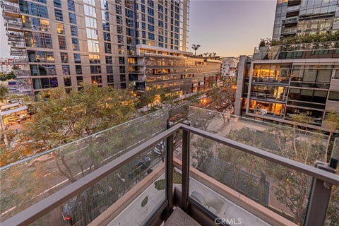 Tiny photo for 1111 S Grand Avenue #518, Los Angeles, CA 90015 (MLS # SR26225423)