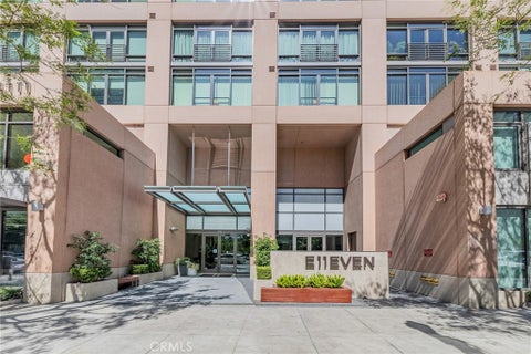Photo of 1111 S Grand Avenue #518, Los Angeles, CA 90015 (MLS # SR26225423)
