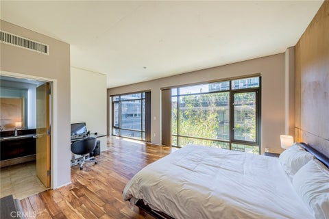 Tiny photo for 1111 S Grand Avenue #518, Los Angeles, CA 90015 (MLS # SR26225423)