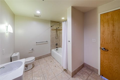 Tiny photo for 1111 S Grand Avenue #518, Los Angeles, CA 90015 (MLS # SR26225423)