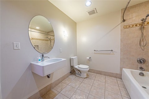 Tiny photo for 1111 S Grand Avenue #518, Los Angeles, CA 90015 (MLS # SR26225423)