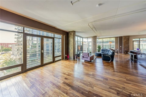 Tiny photo for 1111 S Grand Avenue #518, Los Angeles, CA 90015 (MLS # SR26225423)