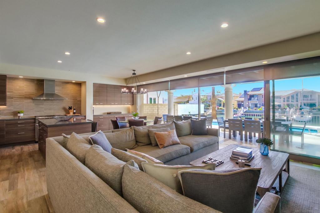 8 Buccaneer Way