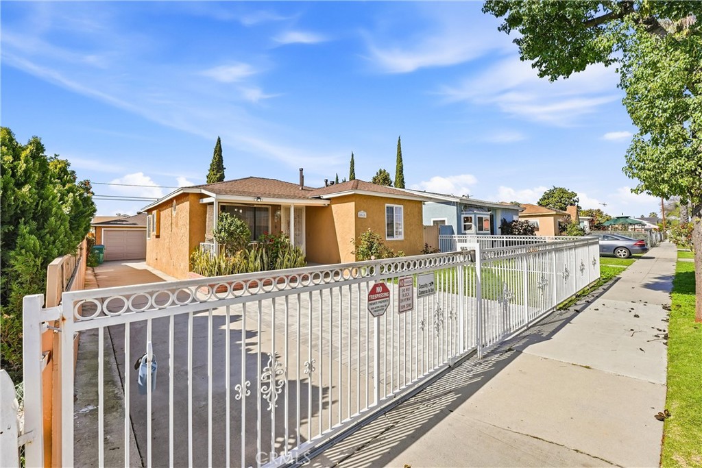 5945 Gardenia Avenue