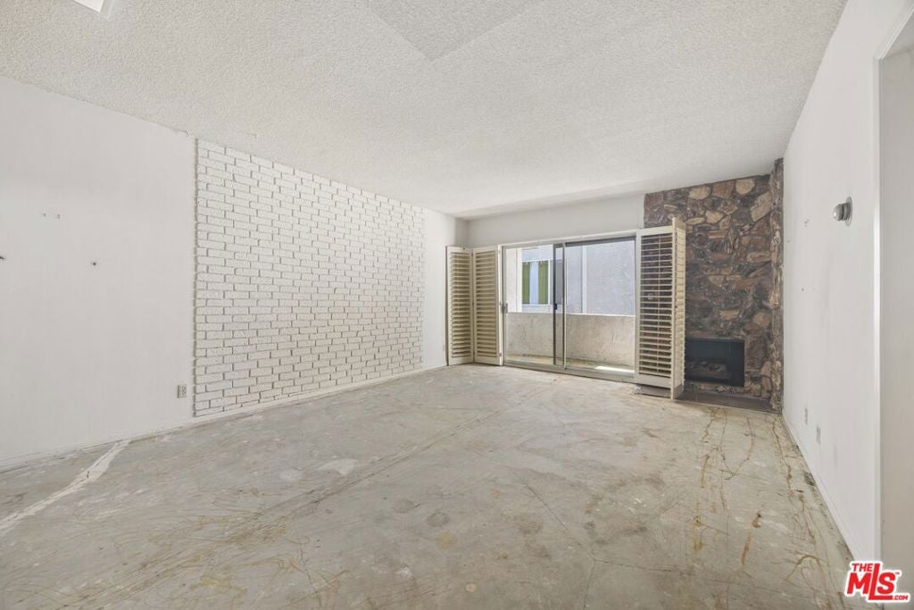 10445 Eastborne Avenue 203