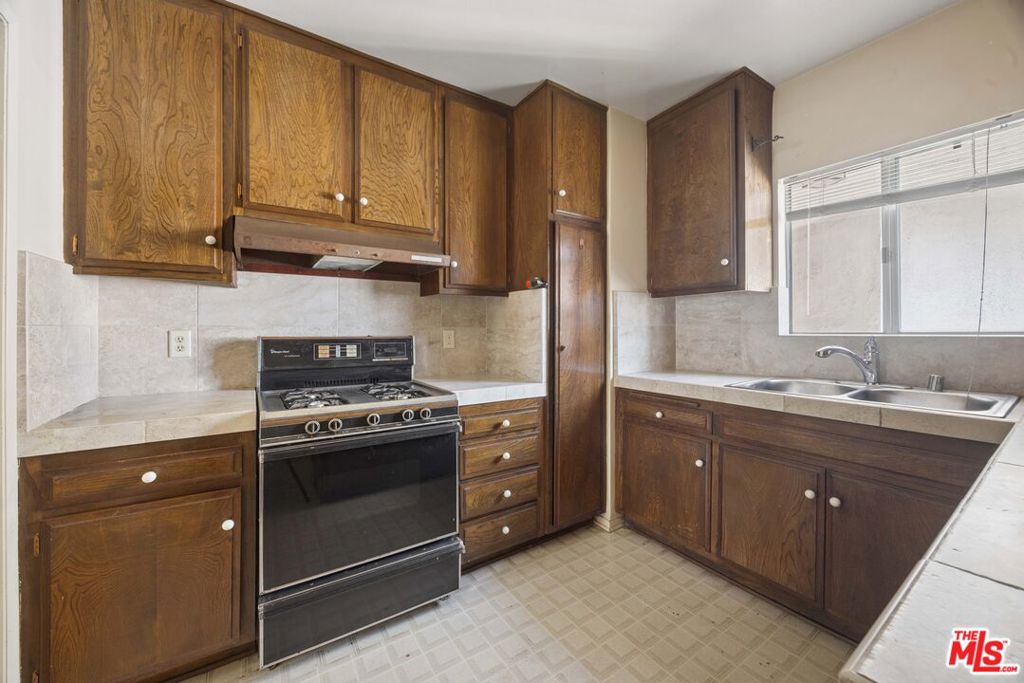 10445 Eastborne Avenue 203
