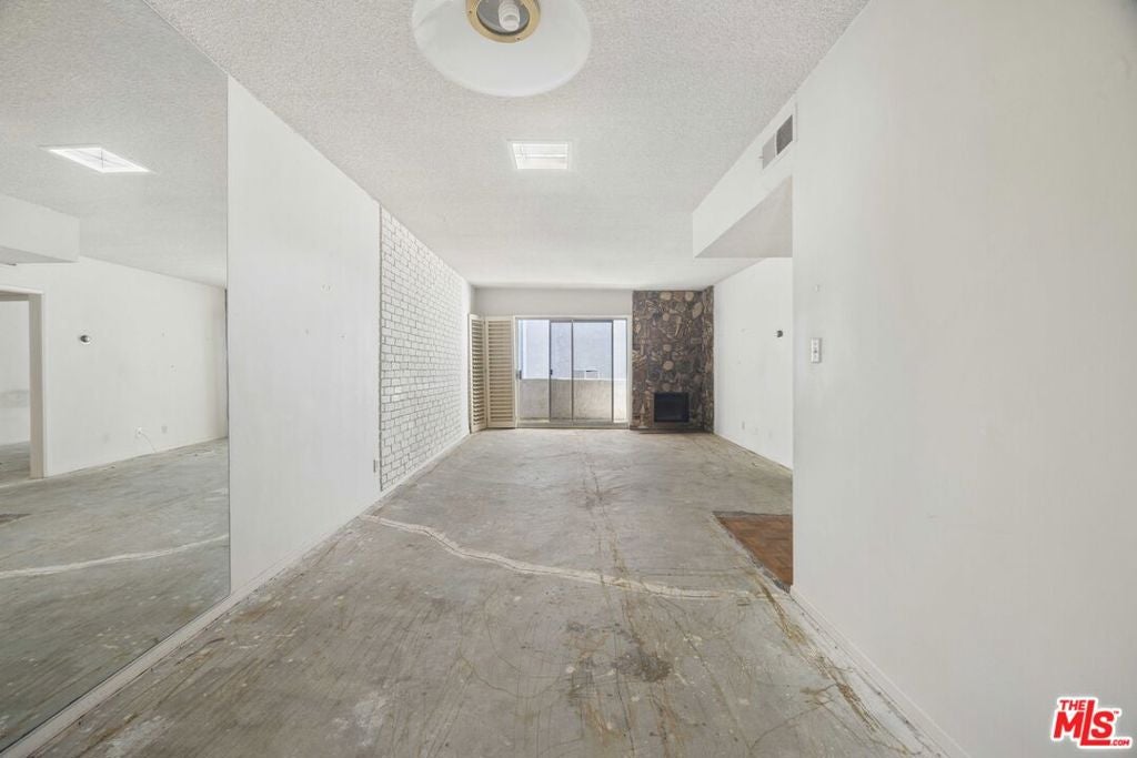 10445 Eastborne Avenue 203