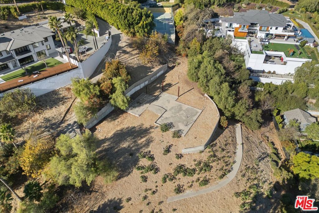 17229 Oak View Drive