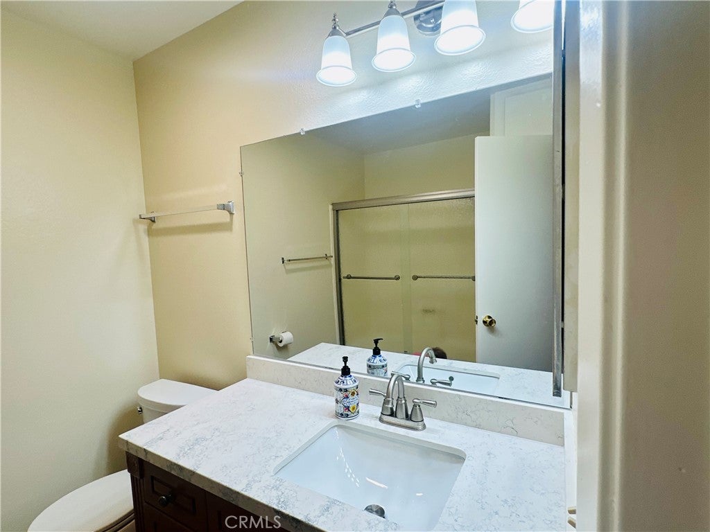 1008 Las Lomas Unit C