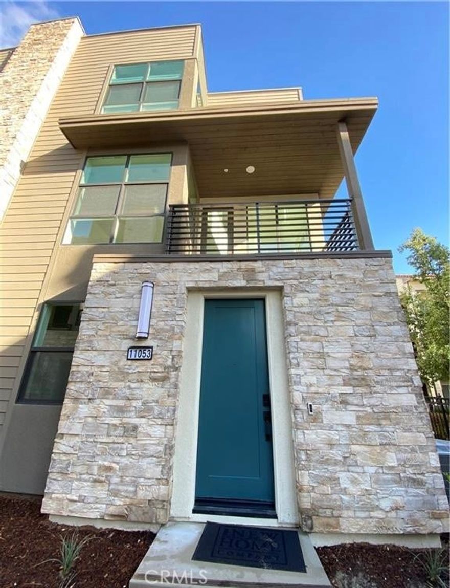 Location! Location! End Unit Condo in Nova The Resort community. Don't Miss the Opportunity! Fully upgraded laminate flooring throughout the first and second floor with move-in condition. The first floor came with 2 car garage spaces and Powder Room downstairs. The second floor provides the high ceiling elegant open floor plan offers Kitchen, Great Room, Dining Room and second powder room. 3 Bedrooms and 2 full Bathrooms and Laundry Room on the 3rd floor. The spacious master bedroom offers beautiful looking with modern blinds. The property is located in the new community of The Resort, you can enjoy the impressive resort-style recreation hub, Club on 6th St, it has everything you need for active, healthy, social living including pool deck, fitness center and multi-purpose room.A Must See!!