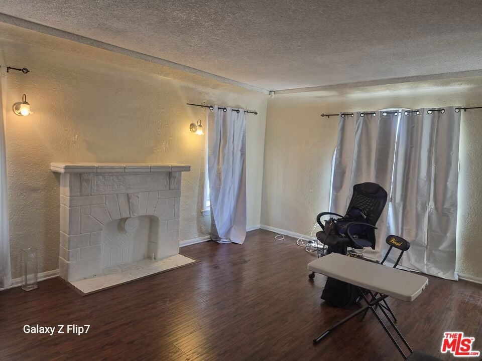 1241 W 43rd Street