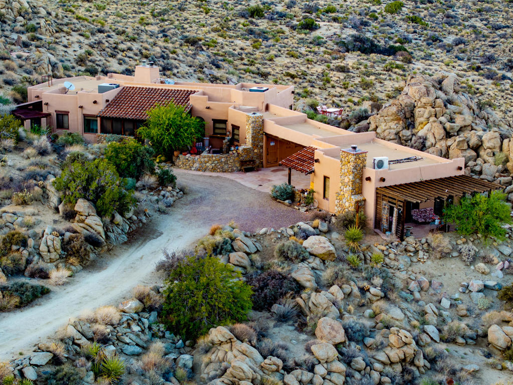 58720 Avenida Los Pinos