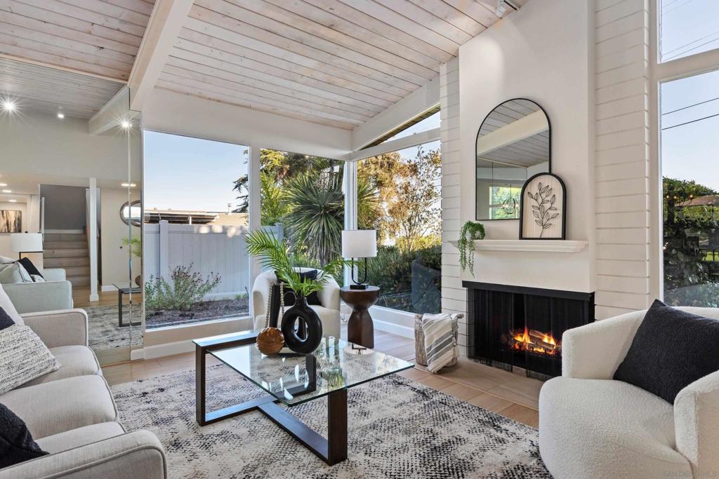 5145 San Aquario Dr